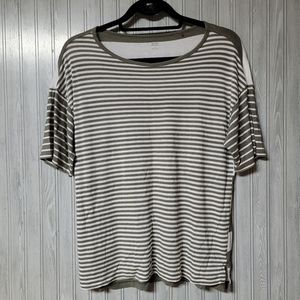 Uniqlo Womens Green and White Stripe Short Sleeve Shirt Size Small
